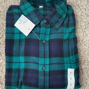Brand new w/ tags men’s XL button down plaid shirt